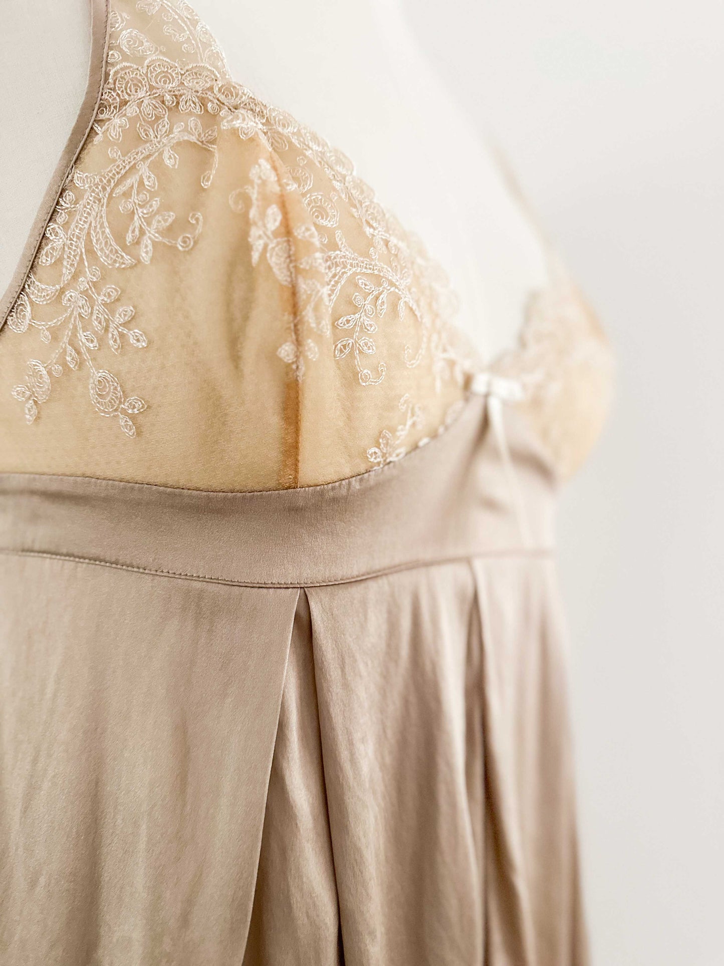 GOLDEN LACE SILK MINI (S - M)