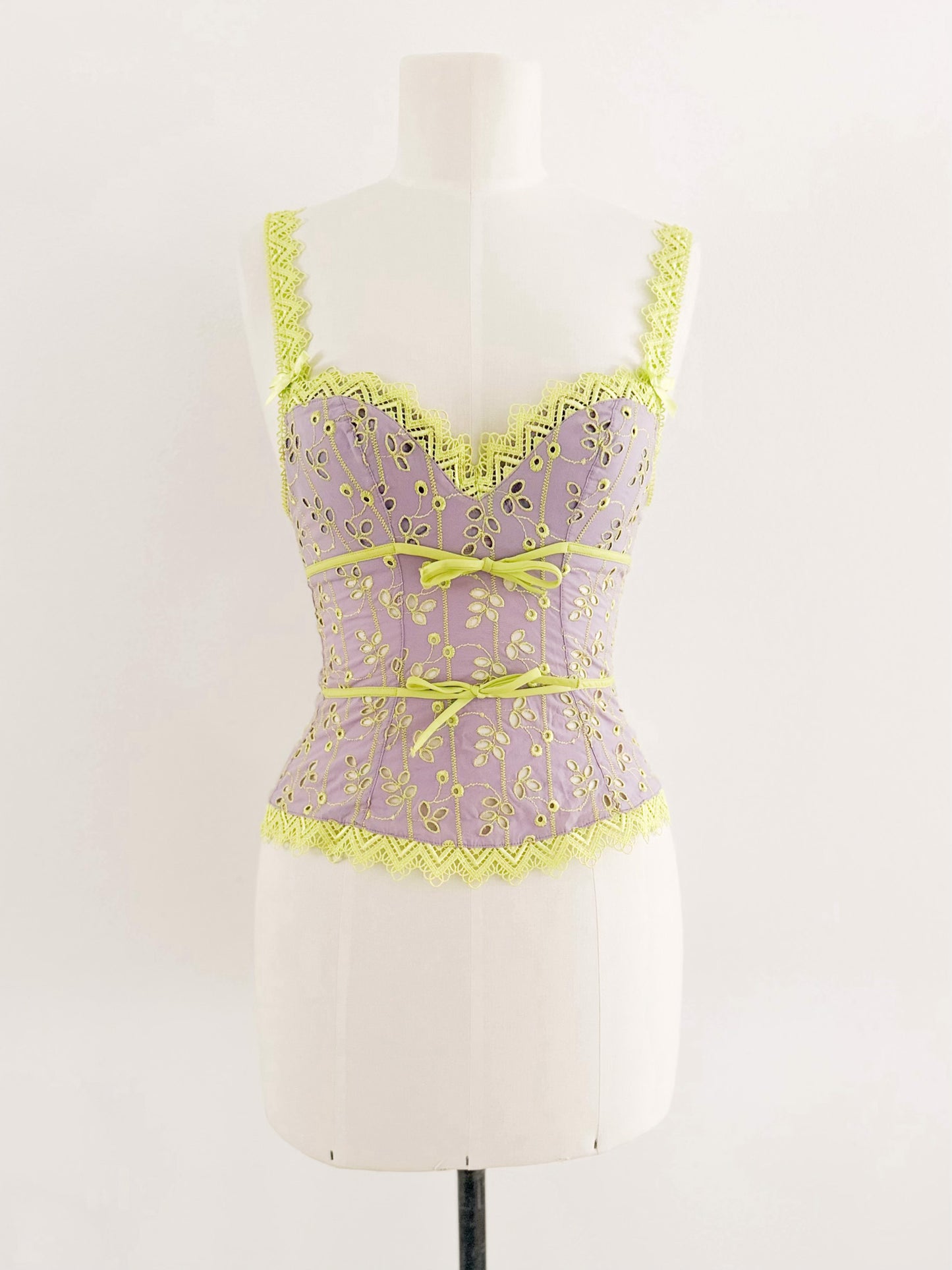 FRENCH LILA EYELET BUSTIER (70B/75A)