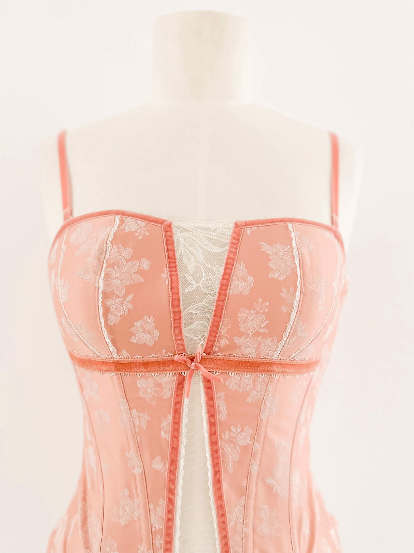 ROYAL PINK LACE CORSET (MULTIPLE SIZES)