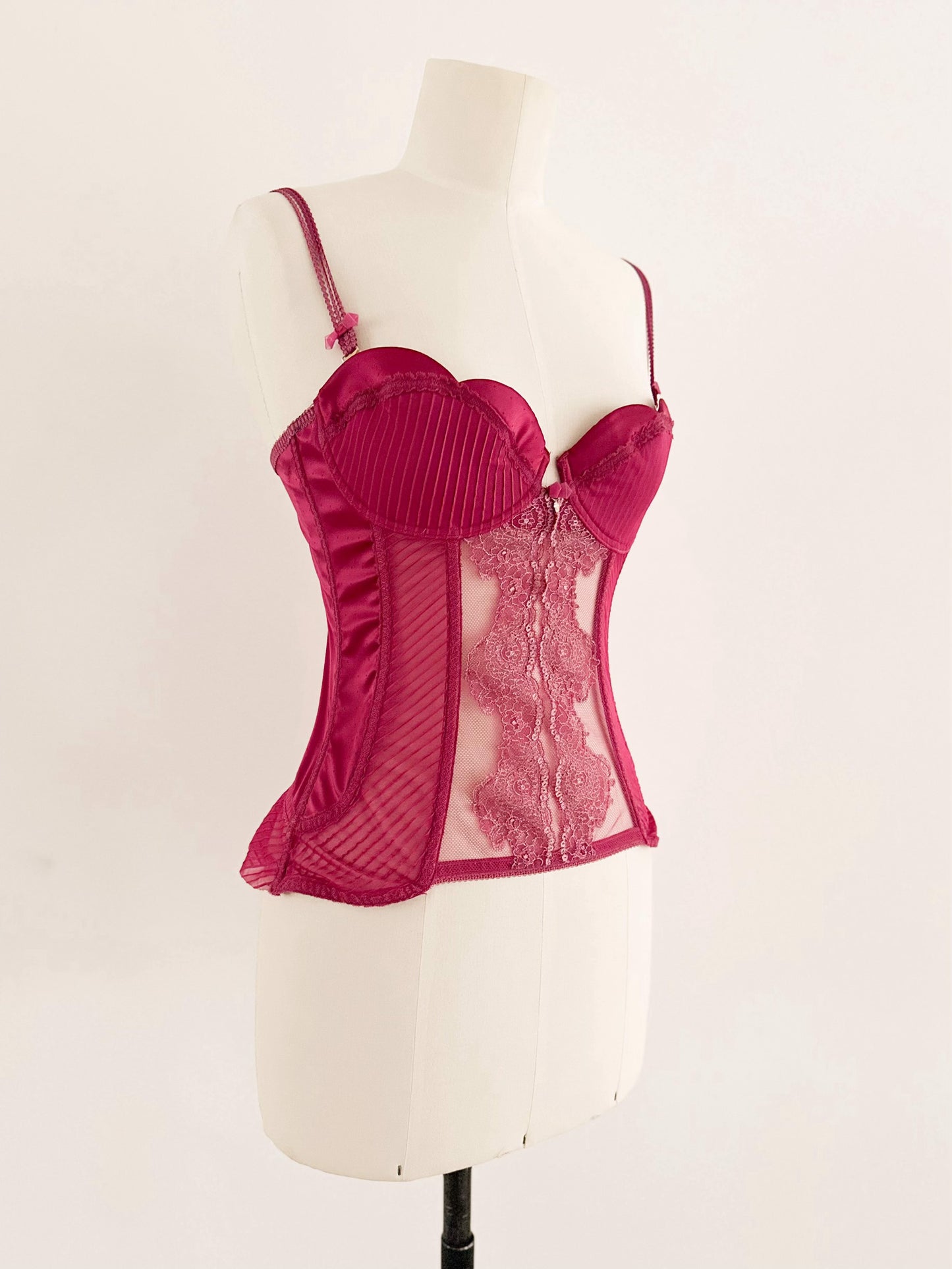 HOT PINK SHELL BUSIER (80B/75C)