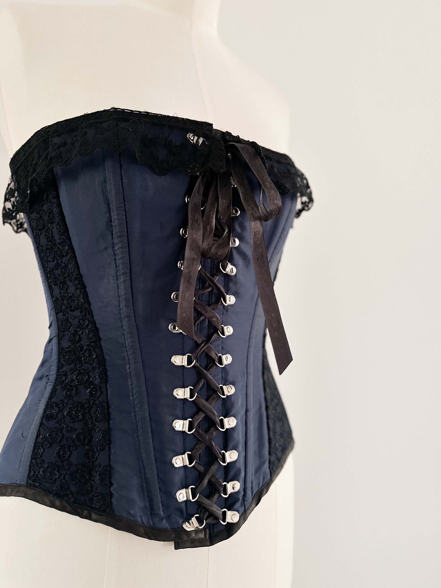 NAVY BLACK LACE CORSET (XS - S/M)