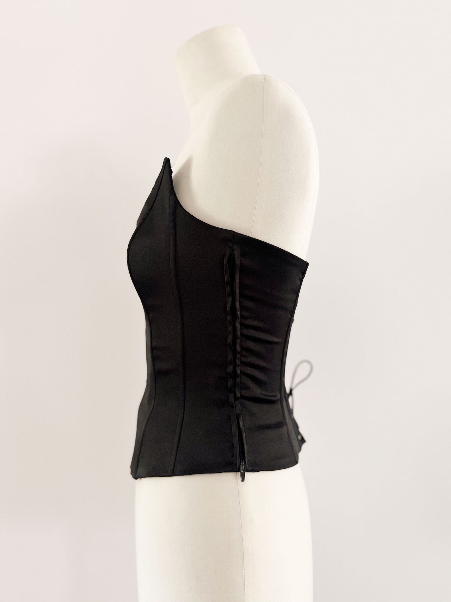 SLEEK CLASSICAL BLACK CORSET (S - M)