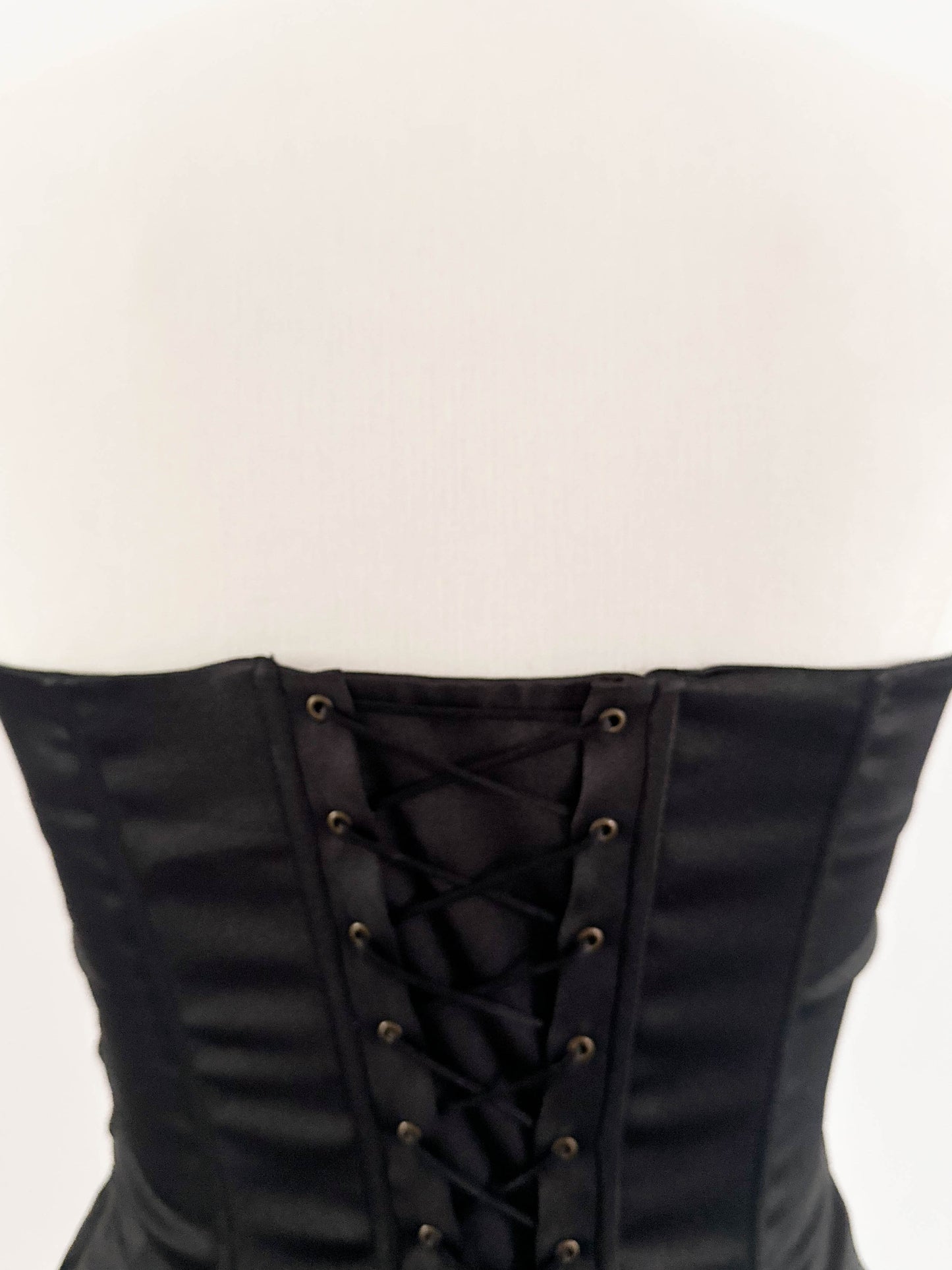 SLEEK CLASSICAL BLACK CORSET (S - M)