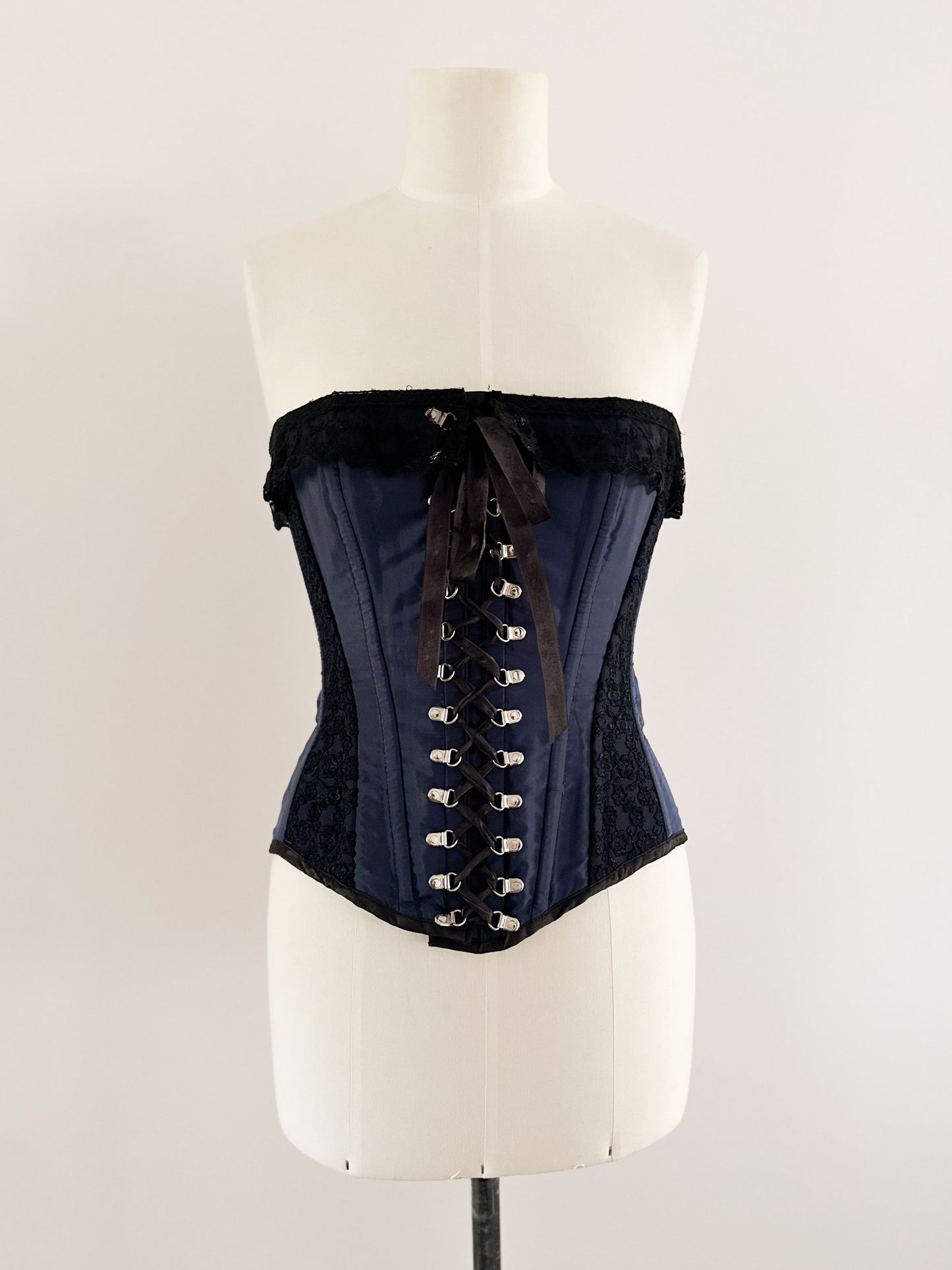 NAVY BLACK LACE CORSET (XS - S/M)