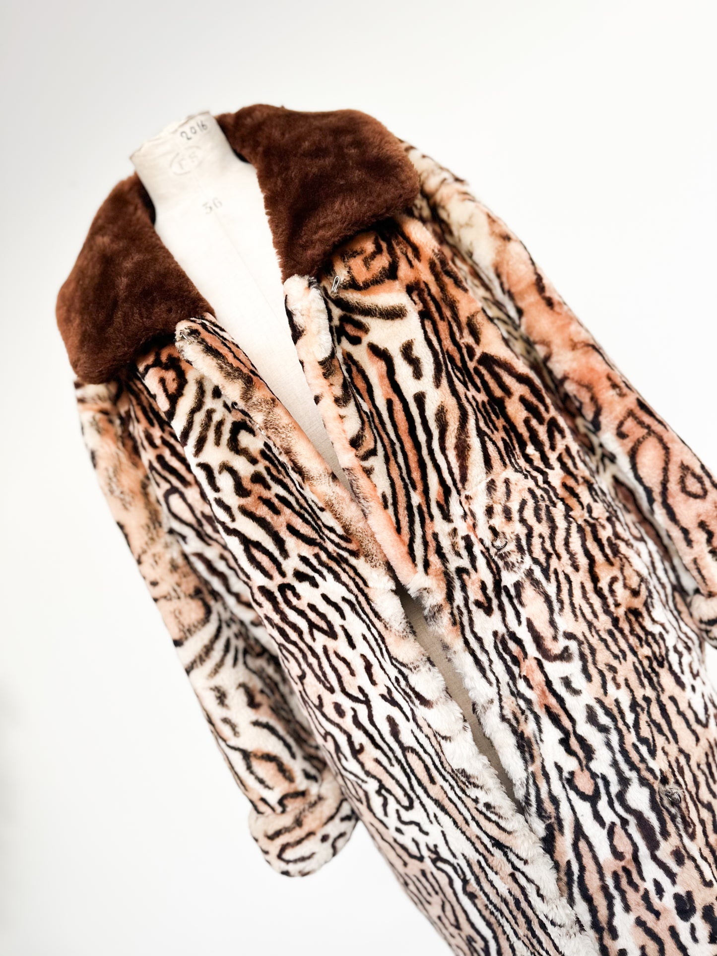 LEOPARD FAUX FUR COAT (L - XL)