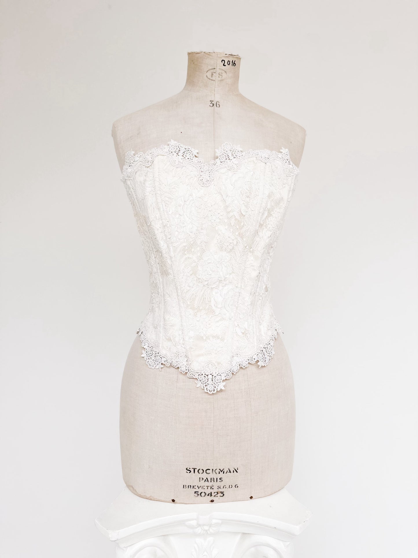 IVORY PRINCESS CORSET (S - L)