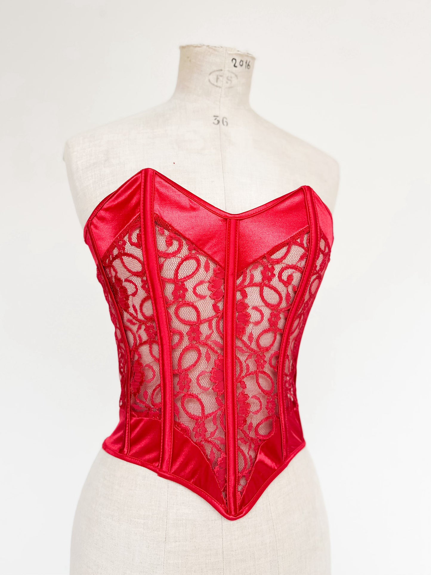 BAROQUE LACE BUSTIER (S - M)