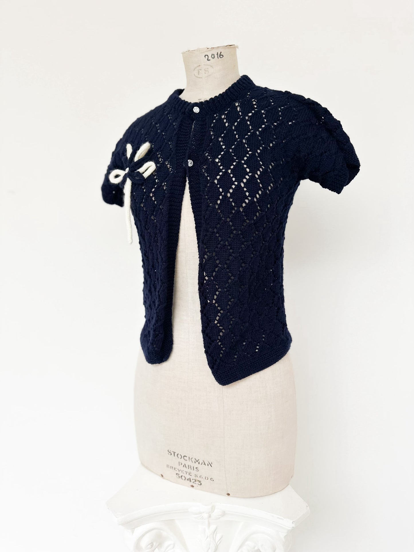 WOOL KNITTED BOW VEST (XS - S)