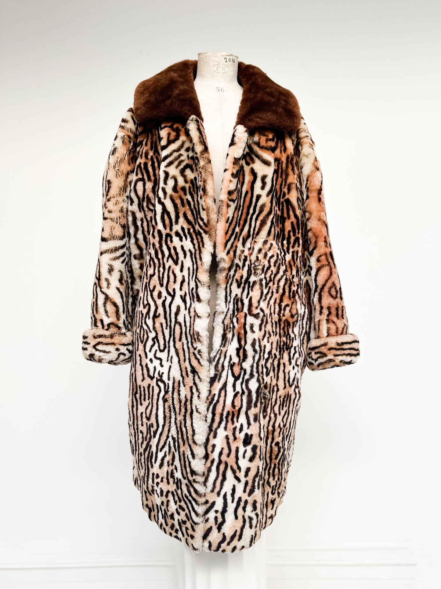 LEOPARD FAUX FUR COAT (L - XL)