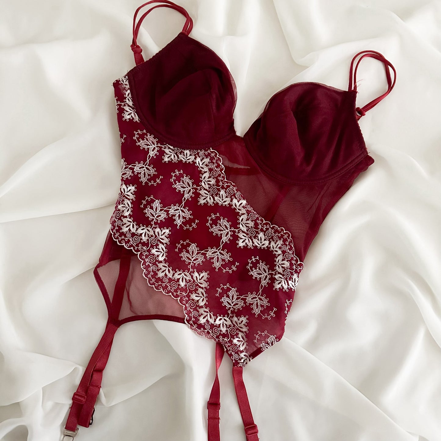 WINE RED EMBROIDERY BUSTIER (80C/85B)