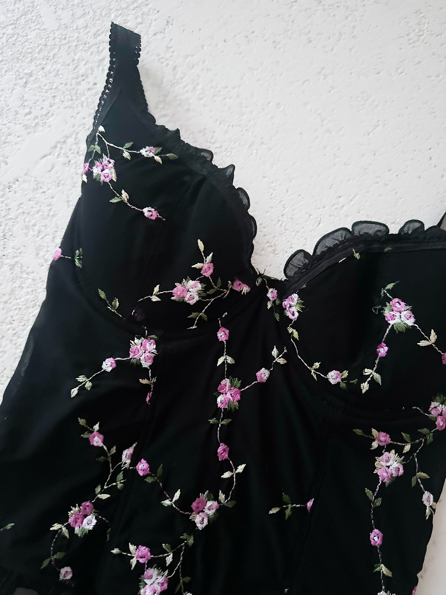 BLACK RUFFLE FLORAL BUSTIER (75B/70C)