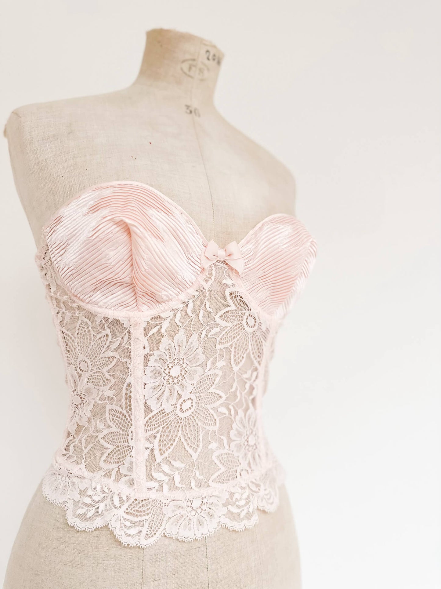 1999 LA PERLA SILK LACE SOFT BUSTIER (75B/70C)