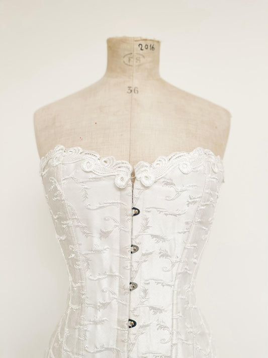 FOH WHITE IVORY LACE CORSET (S - M)