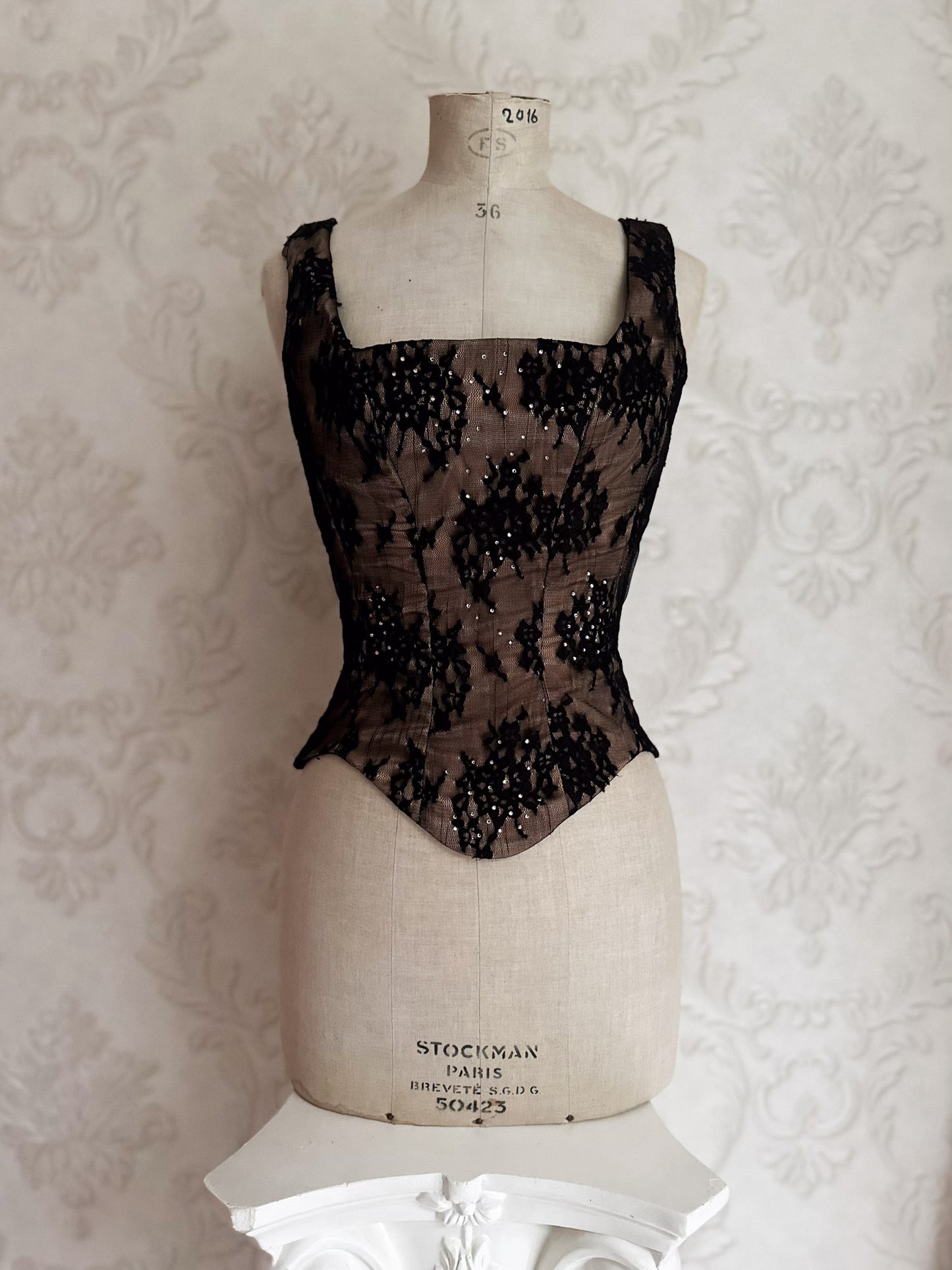 COUTURE GOLDEN LACE CORSET (XS - M)