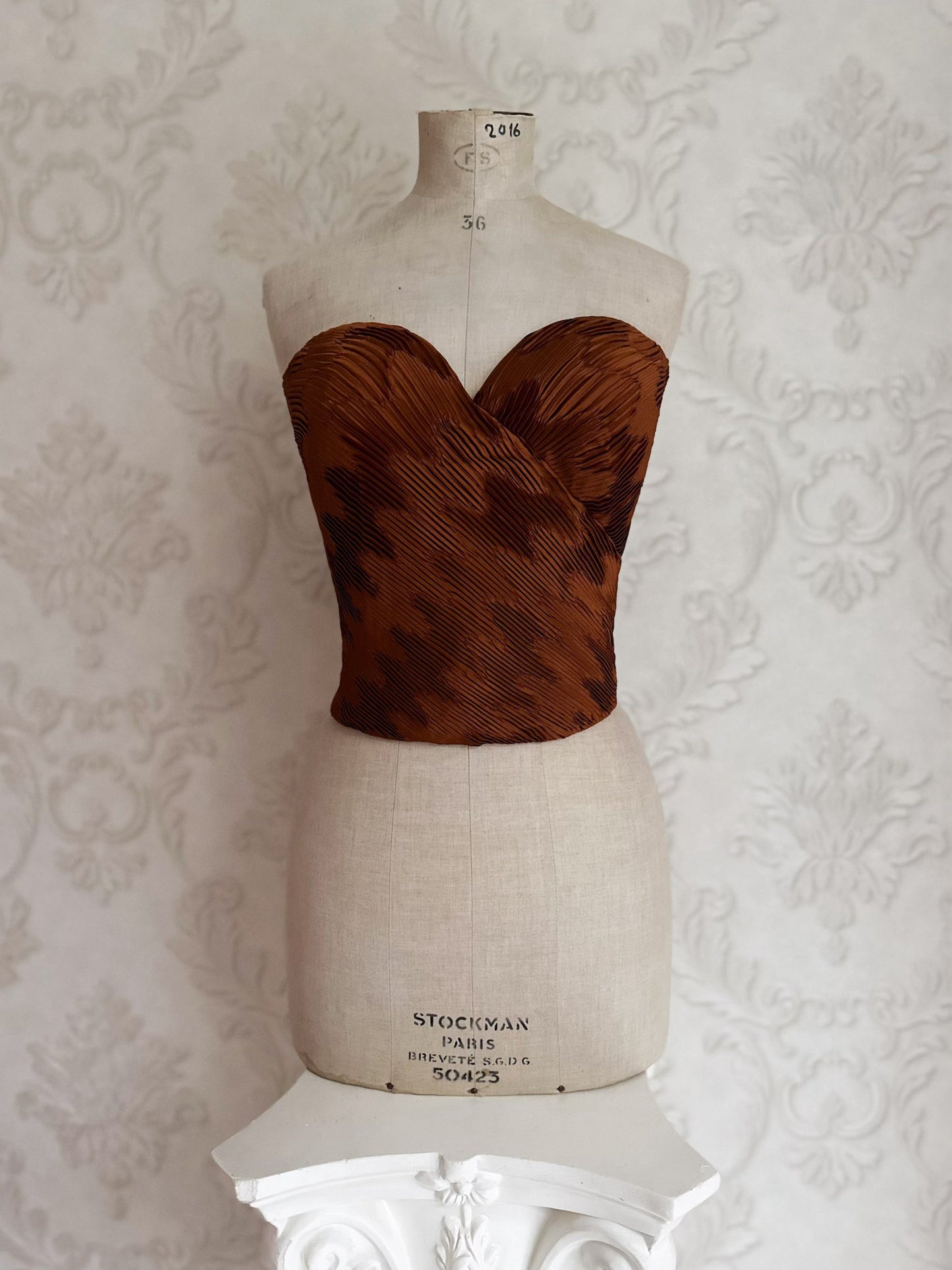 CHOCOLATE LA PERLE PLISSE BUSTIER (S - M)