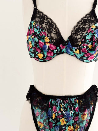 BLACK FLORAL LINGERIE SET