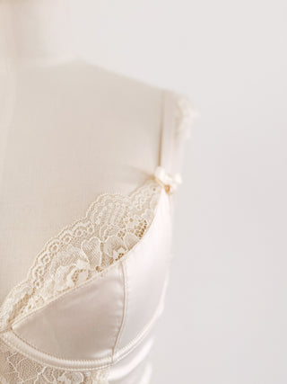 IVORY SATIN LACE BUSTIER (75C/80B)
