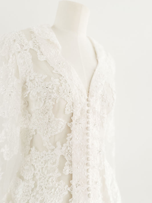 HIGH END LACE BLOUSE (S - M/L)
