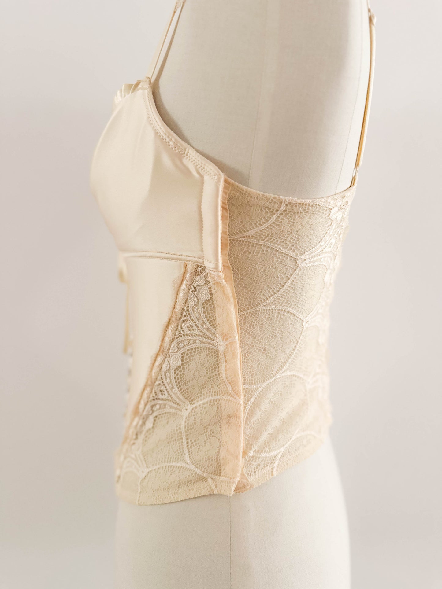 SLEEK BUTTERYELLOW/IVORY BUSTIER (75B/70C)