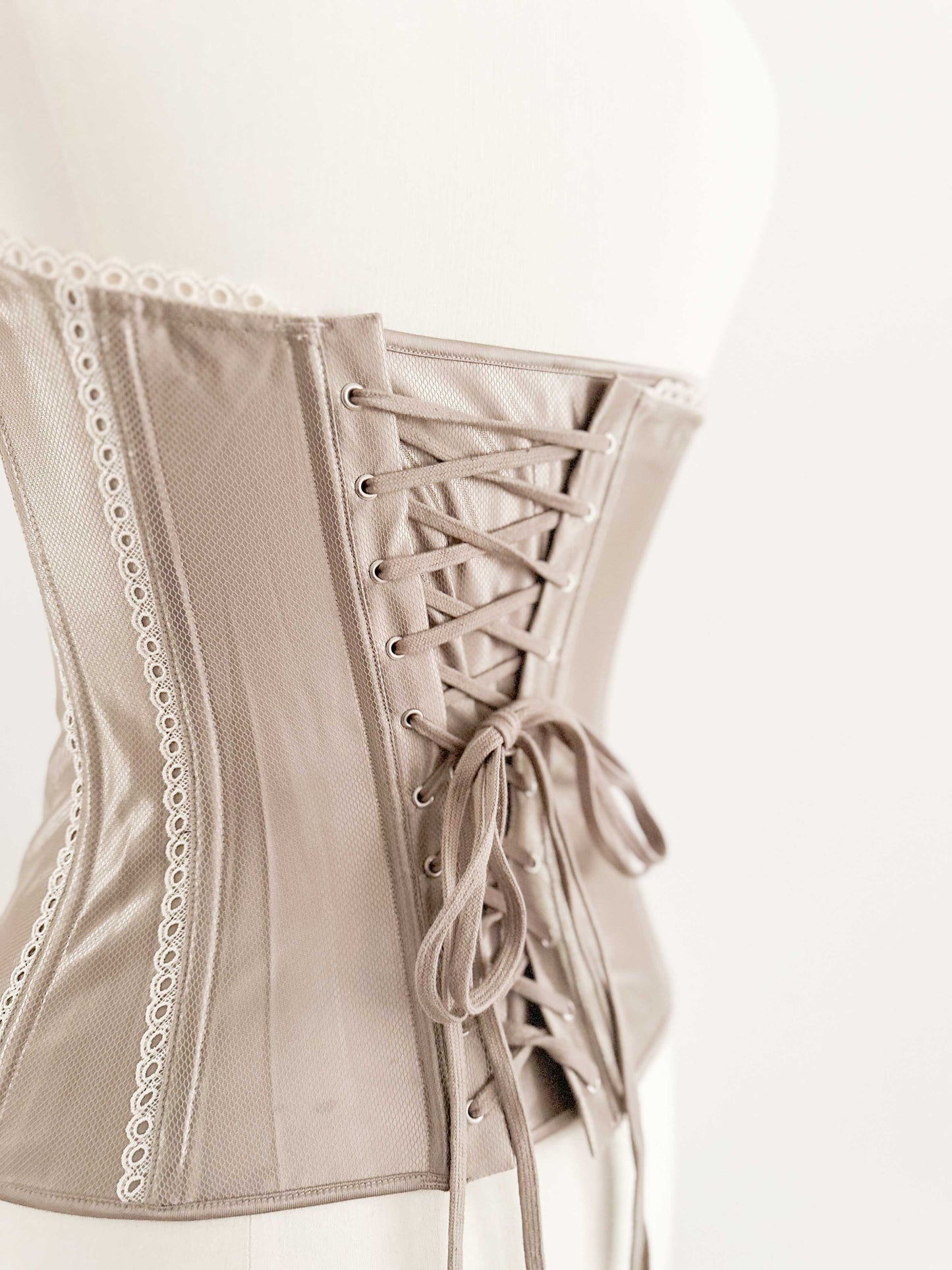 METALLIC ROMANCE CORSET (S - M/L)