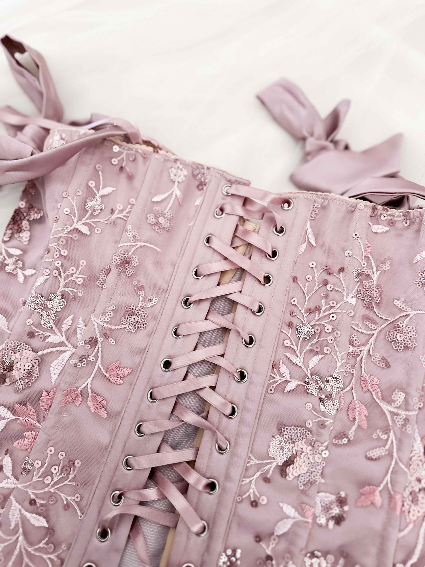 MAUVE/LAVENDER SEQUIN BOW CORSET (85C/80D/75E)