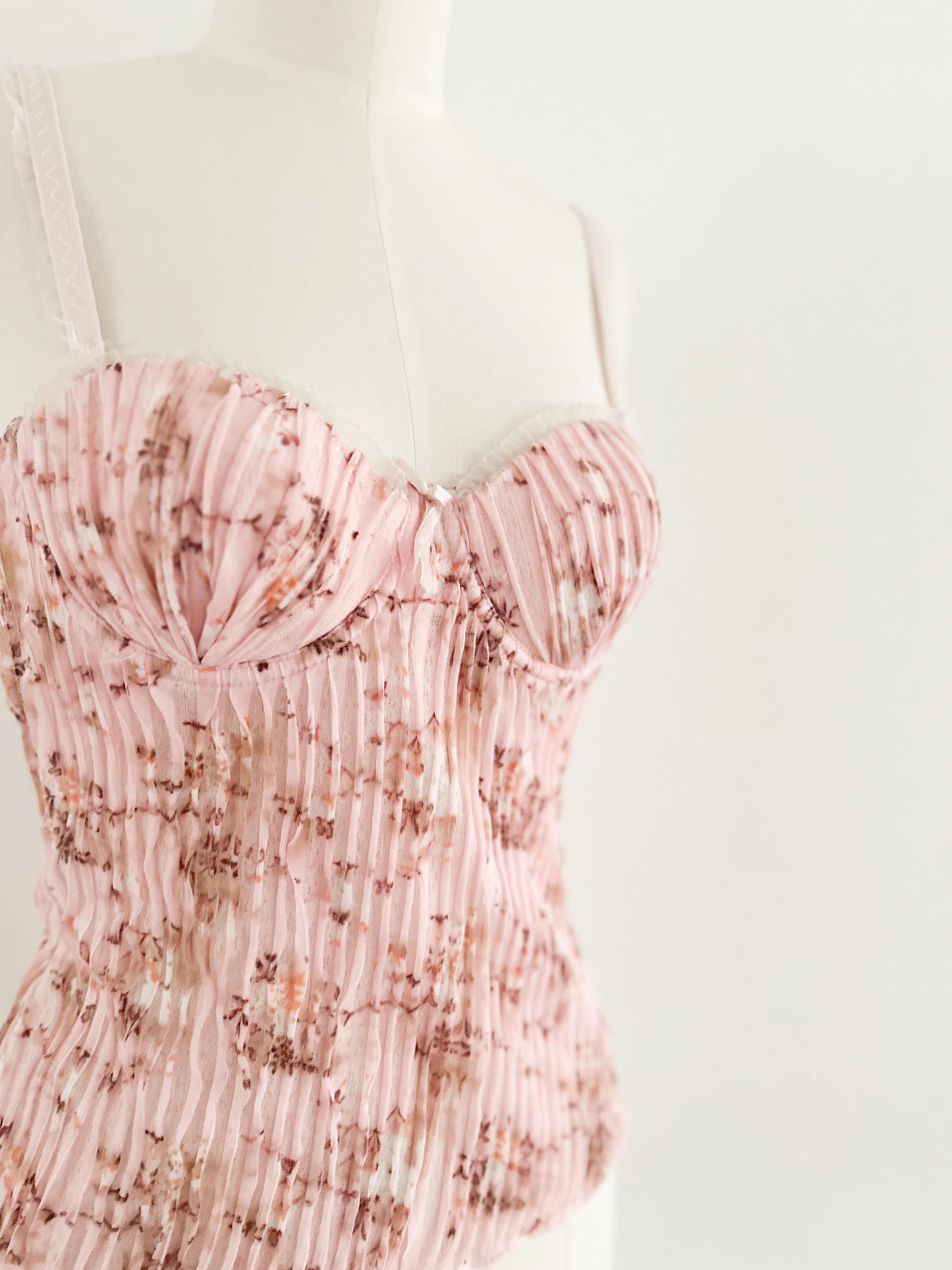 PLISSÉ FLORAL BUSTIER (75B/70C)