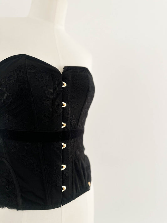CLASSIC BLACK LACE CORSET (M - L)