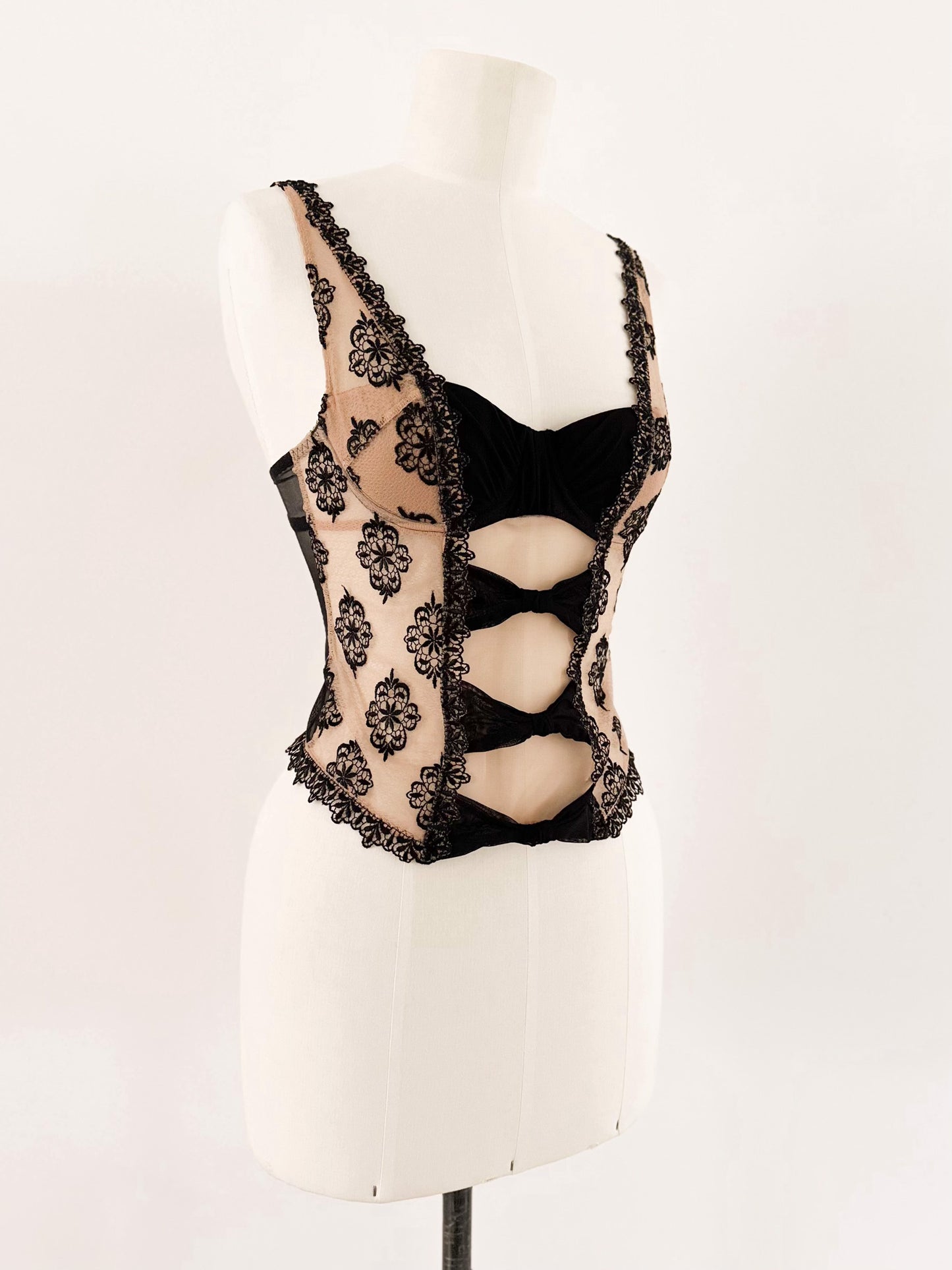 LACE BOW BUSTIER (75A/80AA)