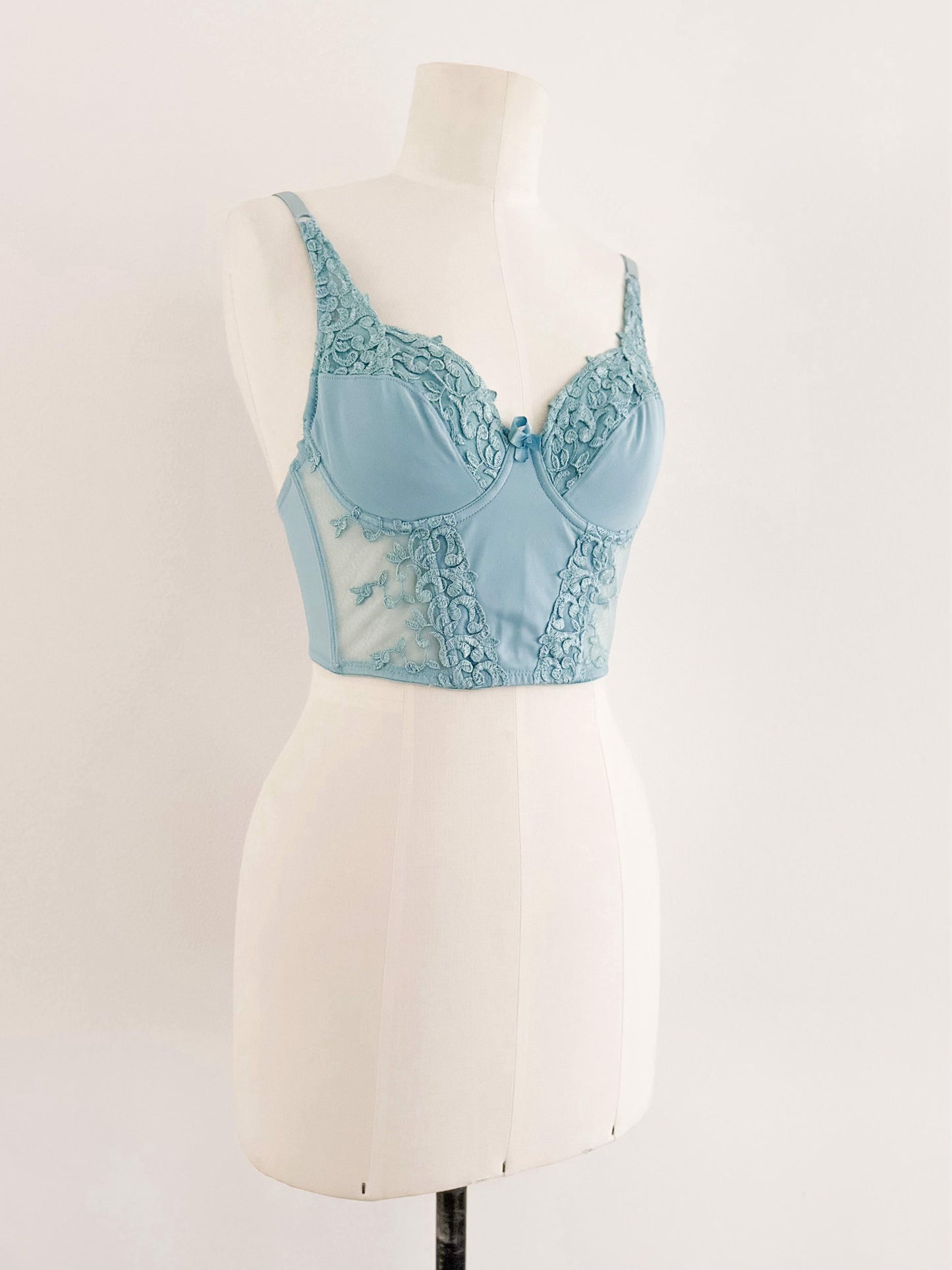 BLUE LACE BUSTIER (75B/70C)