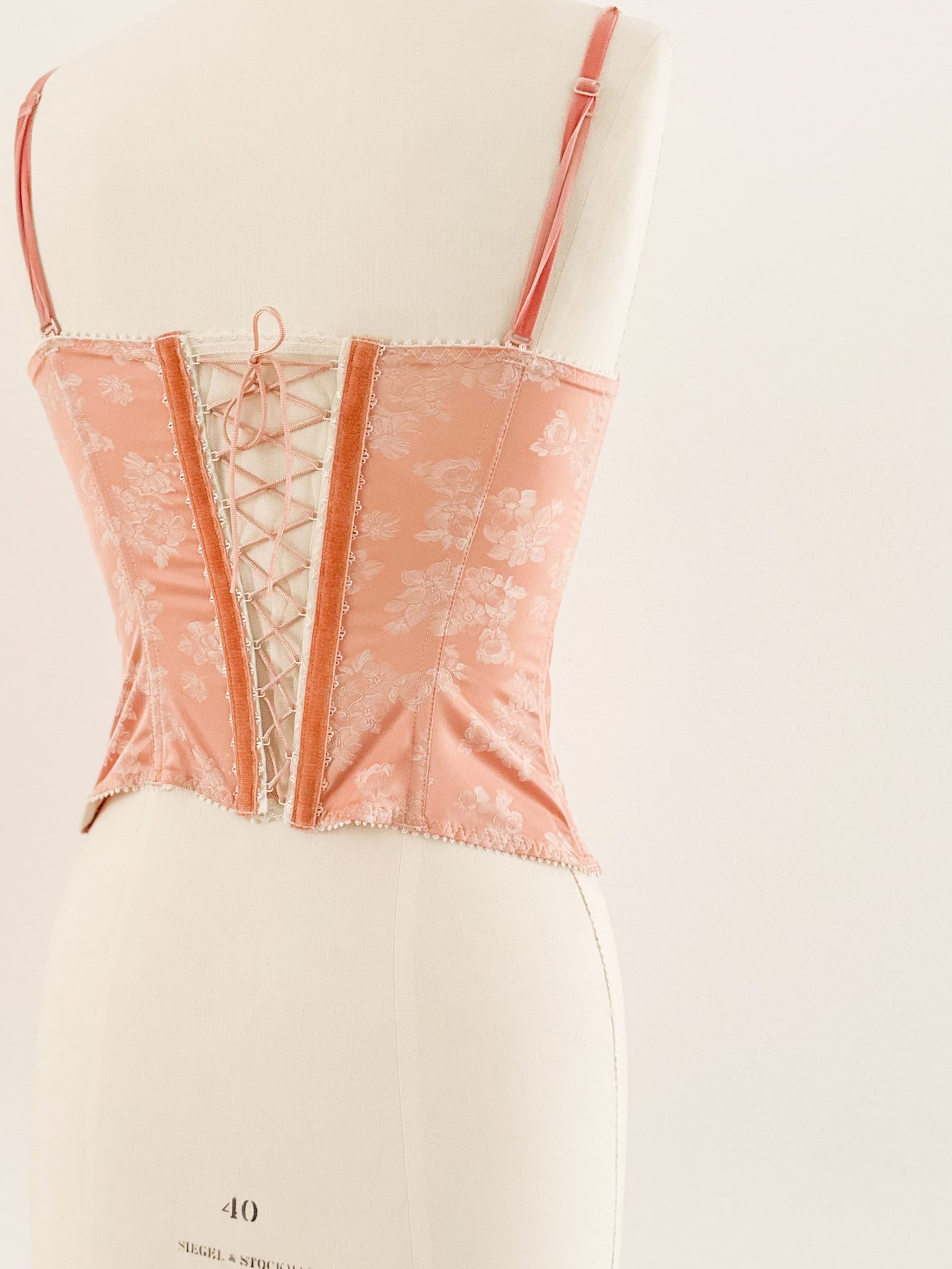 ROYAL PINK LACE CORSET (MULTIPLE SIZES)