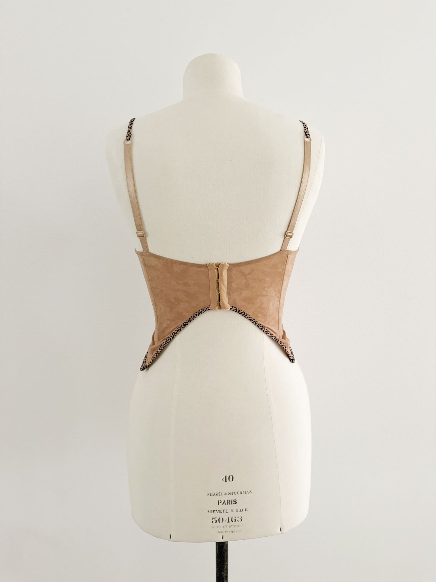 FAUX SUEDE LEOPARD BUSTIER (75B/70C)